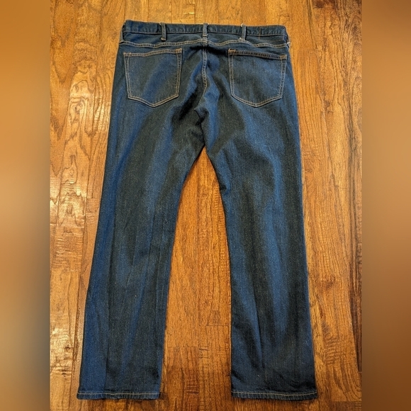 Old navy men's stain Resistant jeans size 42/32 - Picture 6 of 10